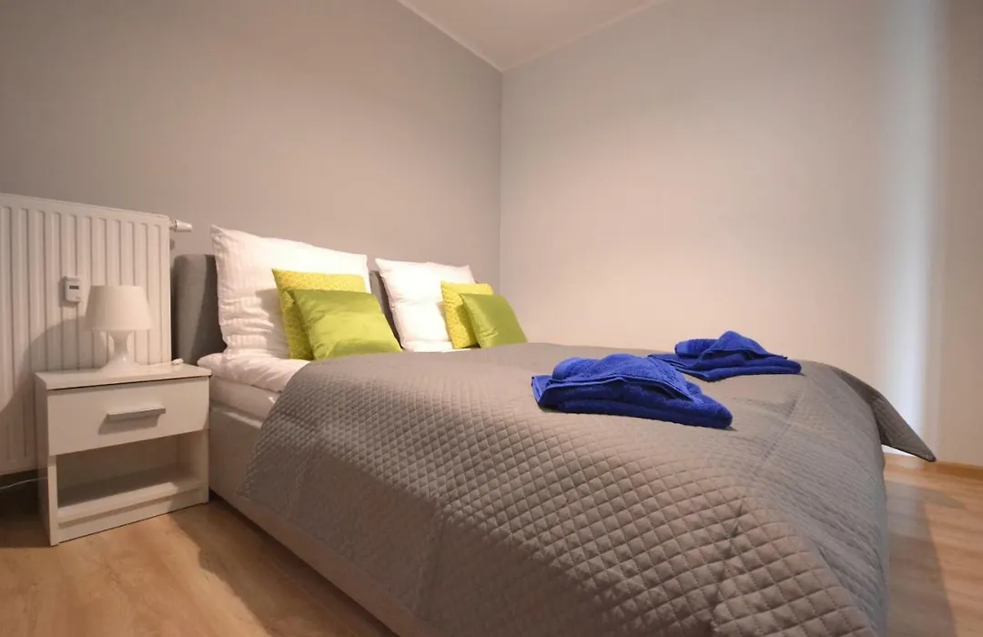 Grand De Luxe Solna-1